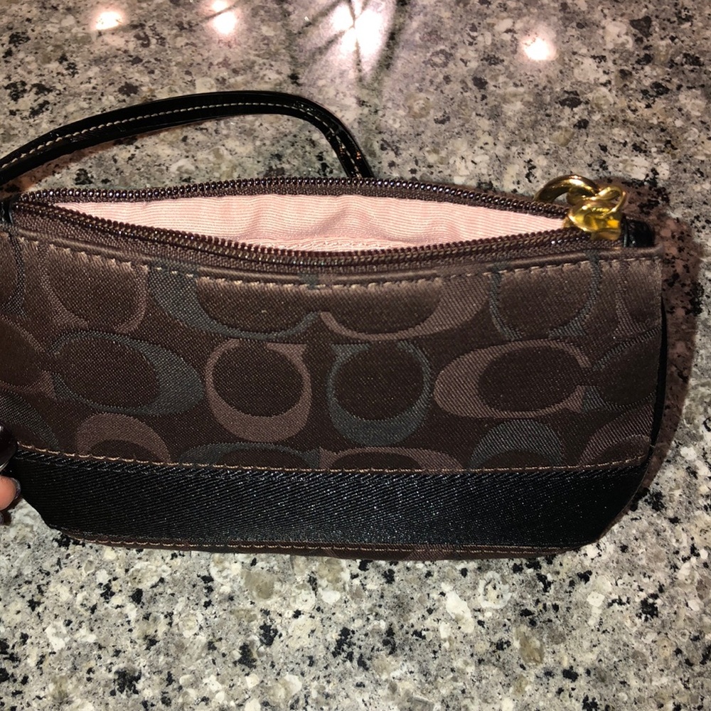 Coach Hand Wallet - Picture 2 of 2